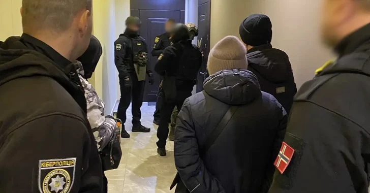 Belangrijke cybercriminelen achter beruchte ransomwarefamilies gearresteerd in Oekraïne