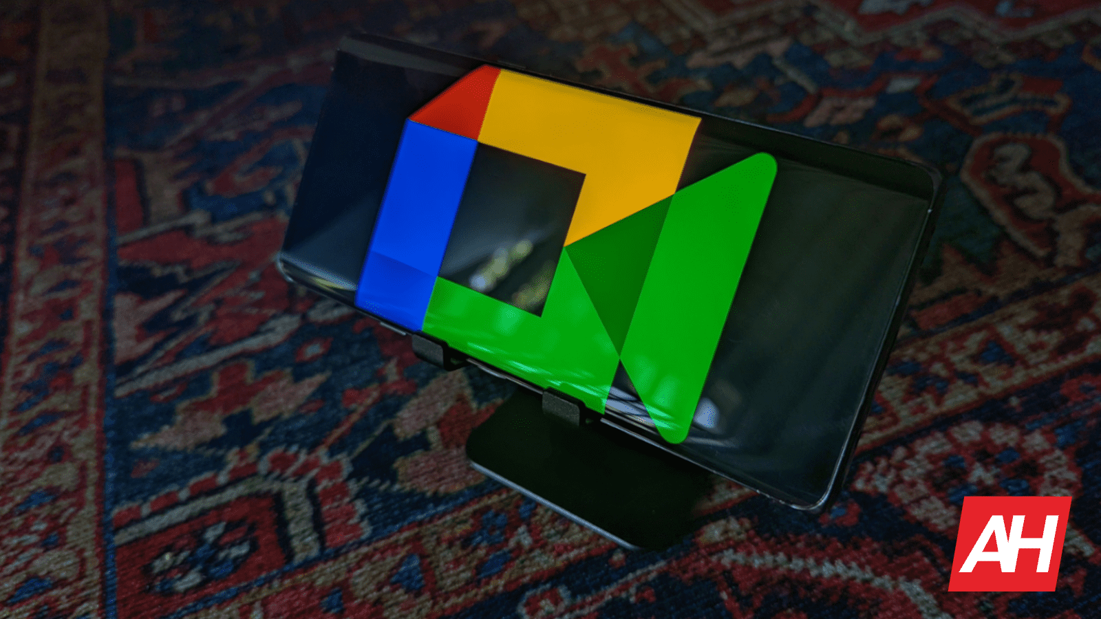 Google Meet gebruikt nu AI om te detecteren wanneer u uw hand opsteekt