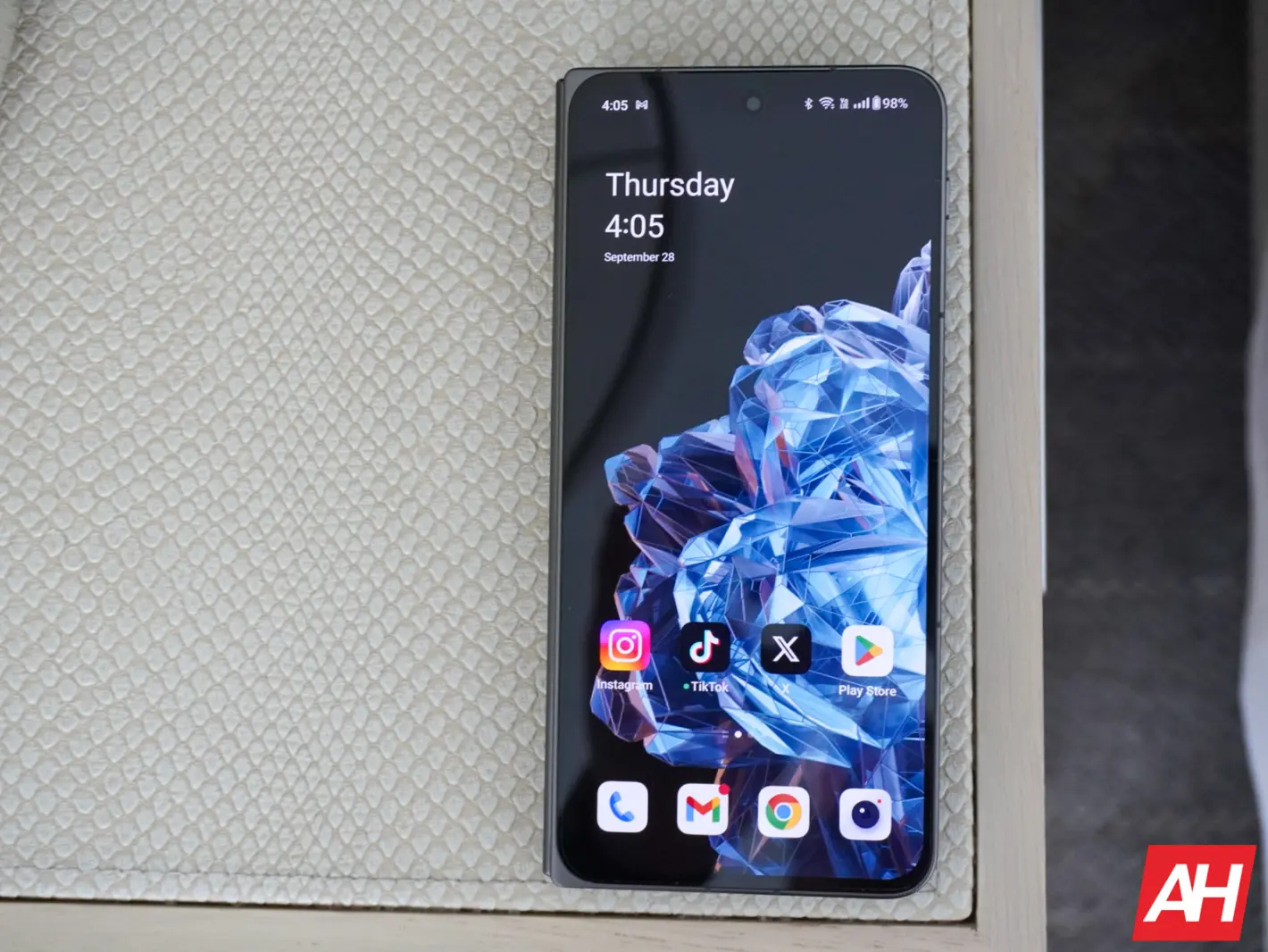 OnePlus Open AM AH 17