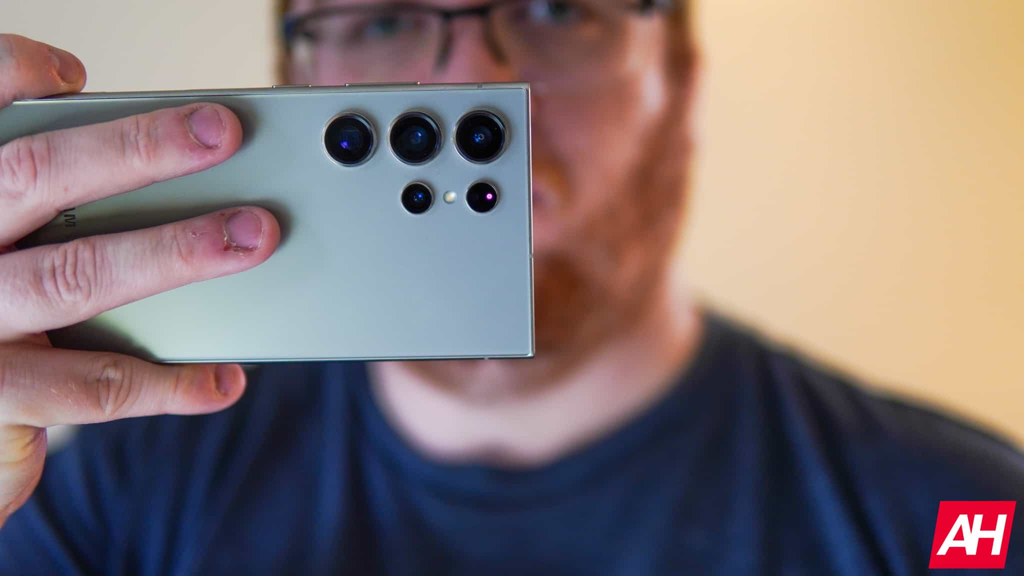 Featured image for Samsung exec discusses camera AI, says there is no real picture