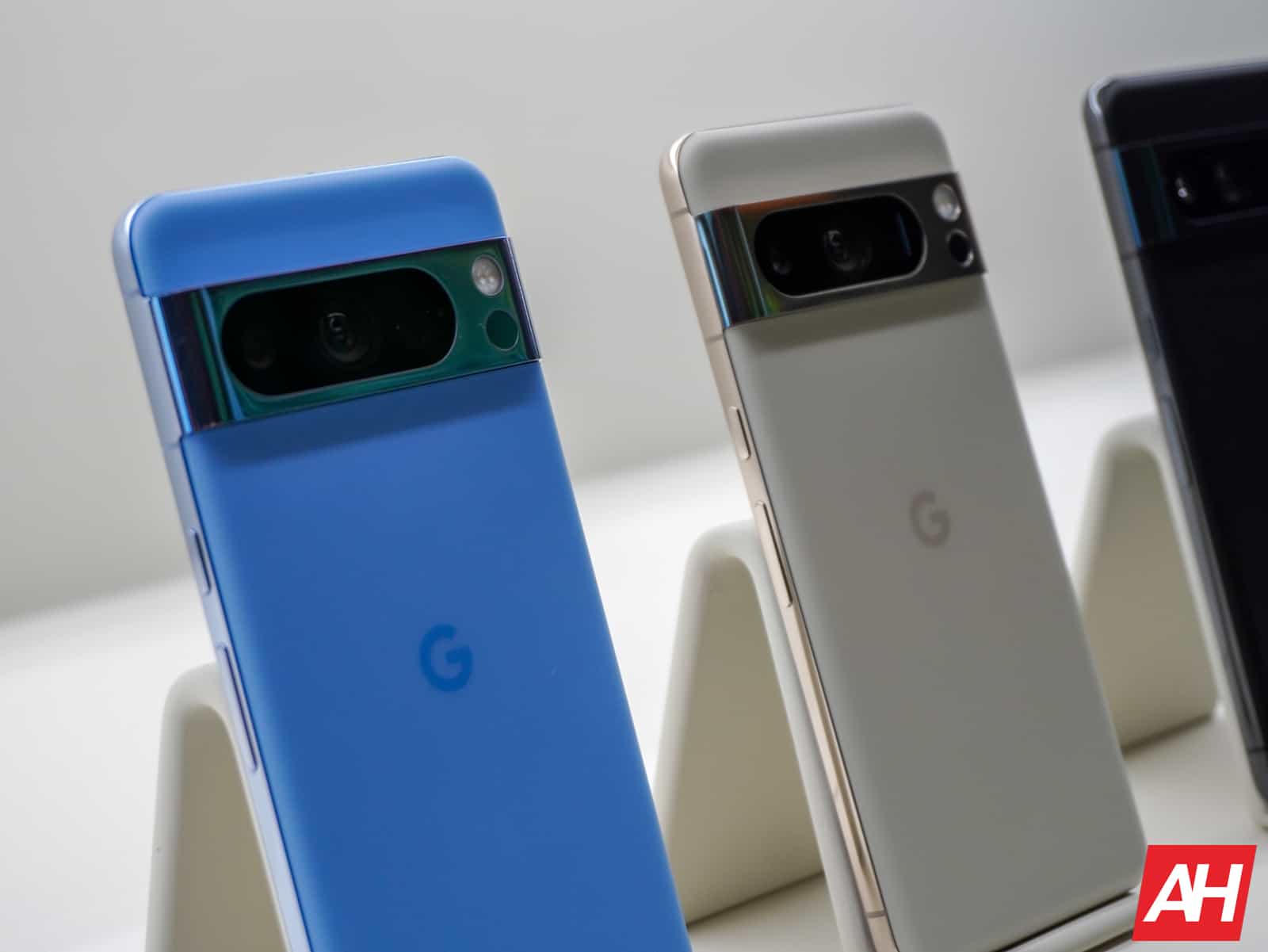 Featured image for Google Pixel phone shipments grew by 527% in one market