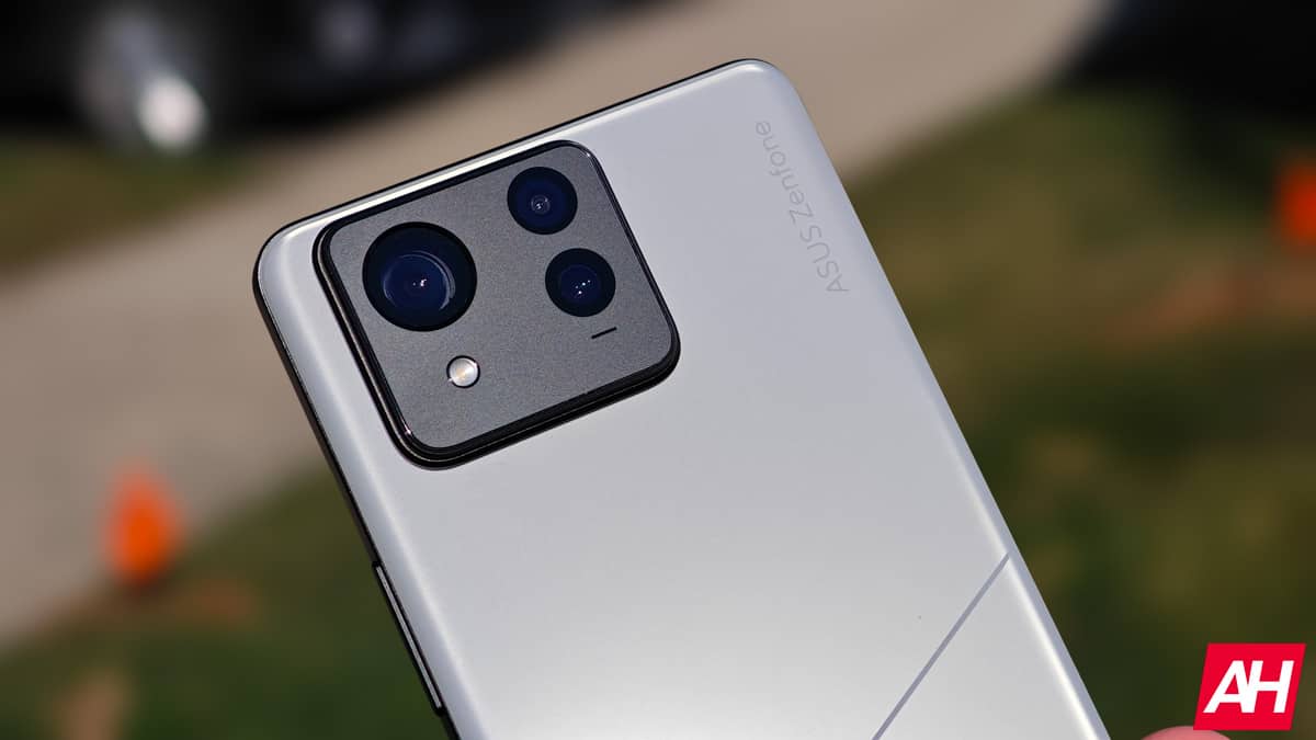 ASUS Zenfone 11 UltraAM AH8