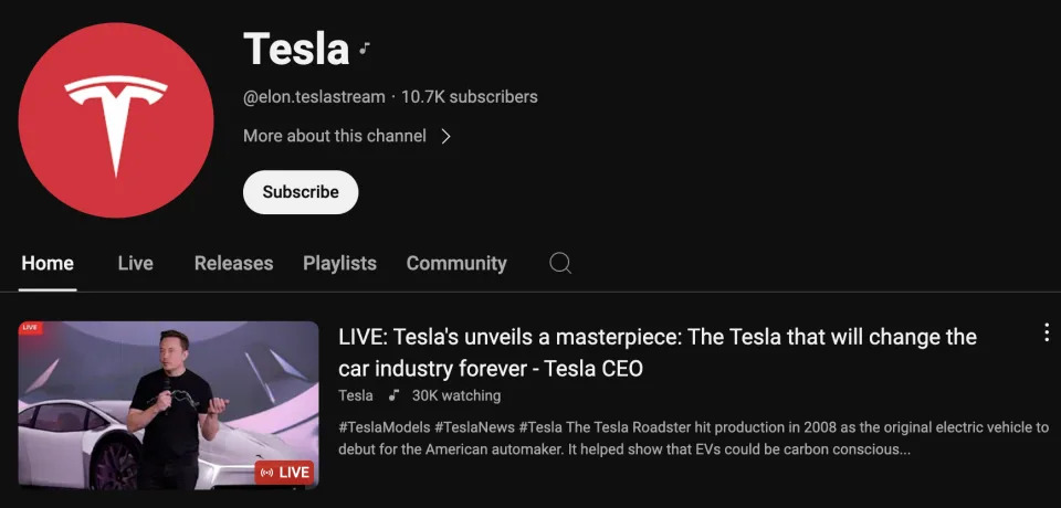 Een screenshot van een account dat zich voordoet als Tesla met een livestream die een door AI gegenereerde Elon Musk gebruikt om crypto-zwendel te promoten