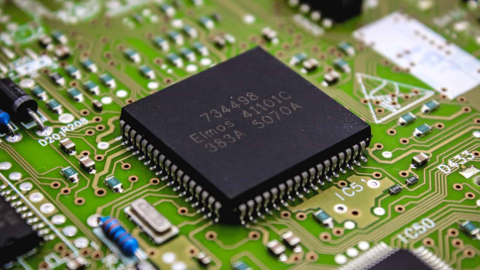 Featured image for 40% of planned US CHIPS Act investments reportedly delayed