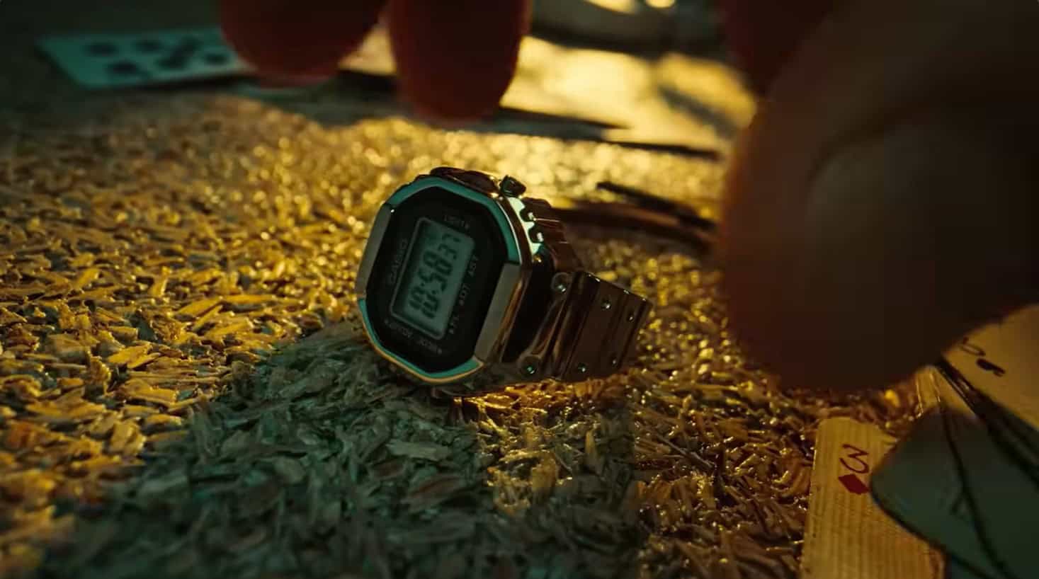 De Casio CRW-001-1JR is een horloge dat je om je vinger kunt doen