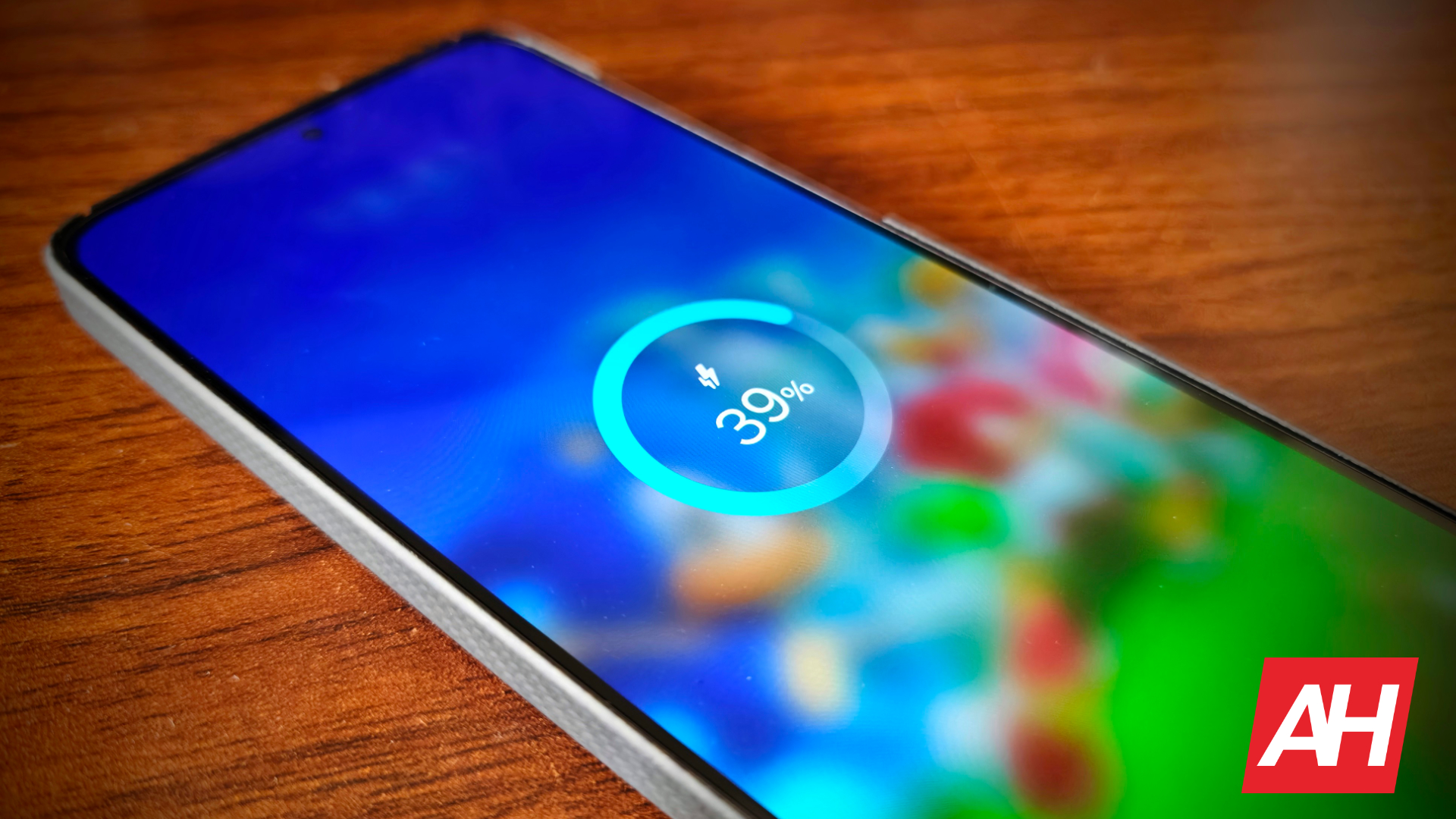 Uw telefoon wordt om de 2 weken volledig opgeladen met de laadlimiet