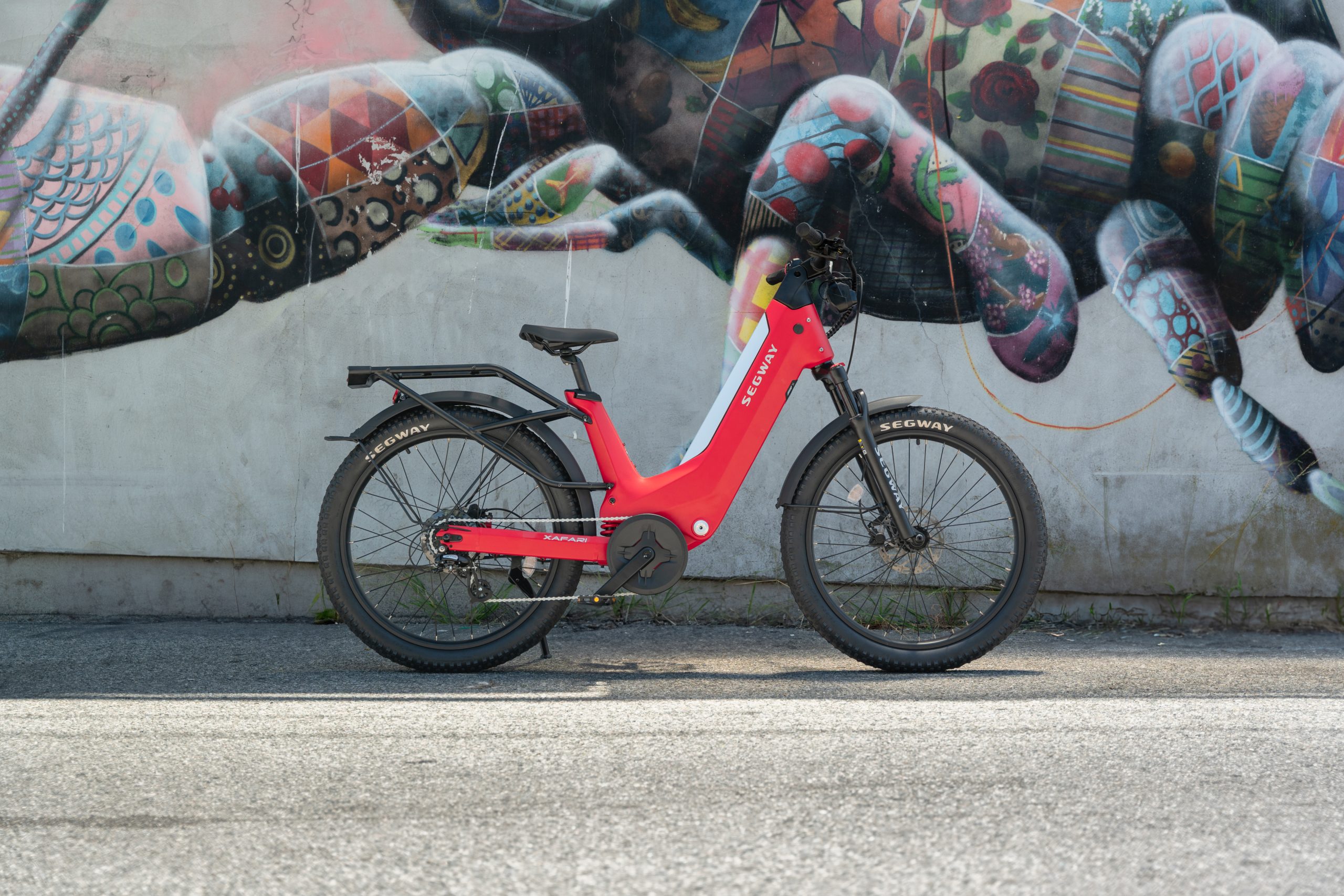 Crimson Speed ontmoet elektrisch cool met de nieuwe Crimson Red Xafari