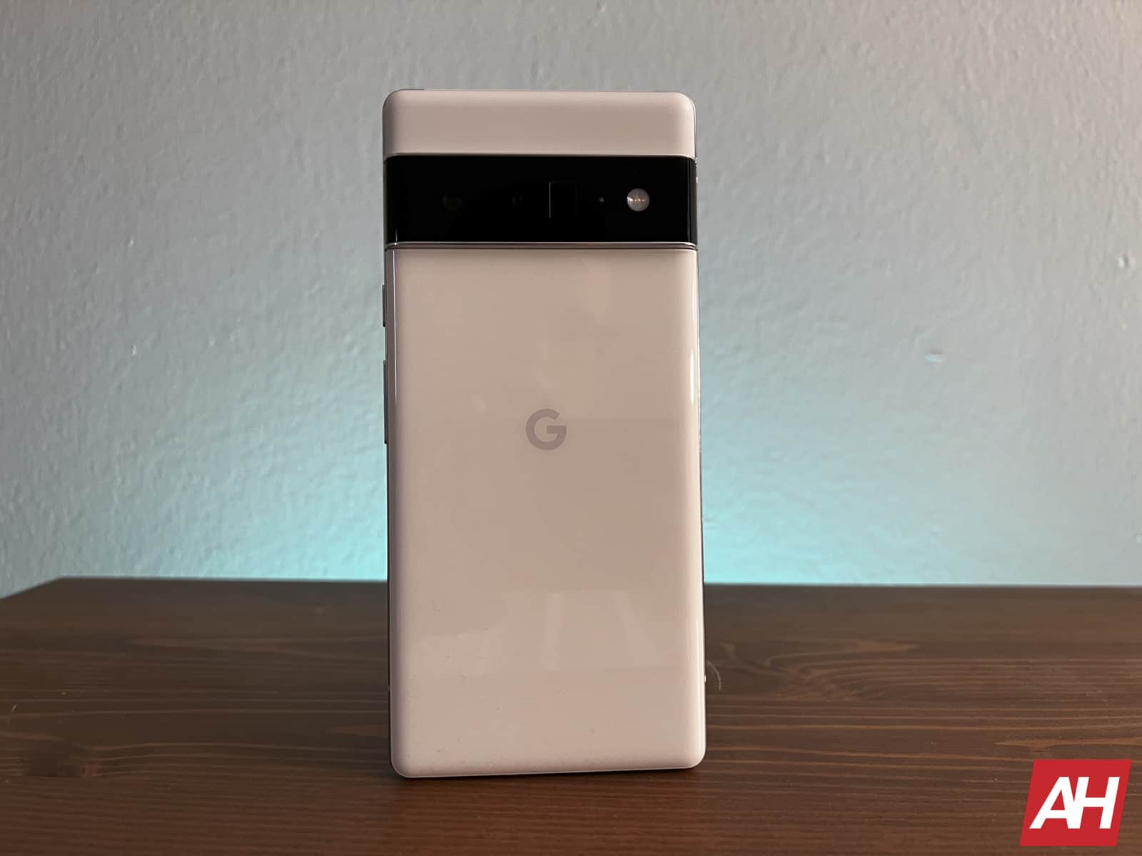 Google Pixel 6 Pro Camera crasht nog steeds na Android 16 -update - users zijn woedend