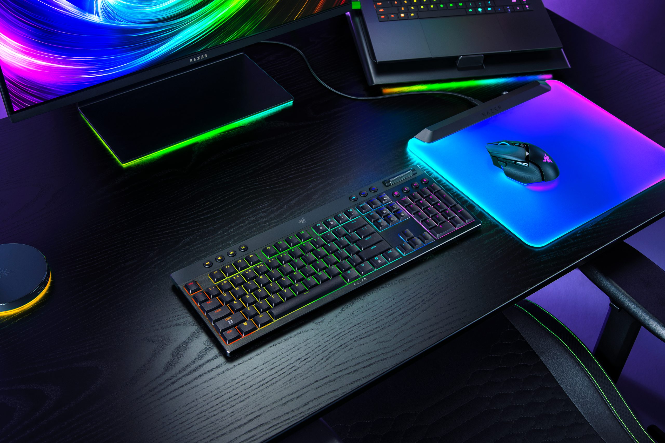 Razer's nieuwe Blackwidow -toetsenbord vraagt: "Hoe laag kun je gaan?"