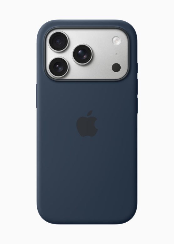 Apple iPhone 17 Pro Max Accessories Silicone Case met Magsafe