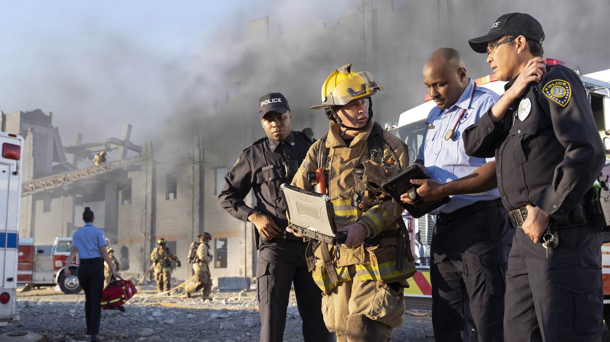 Bijna de helft van de eerste responders verwacht dagelijks AI -gebruik, Verizon Study vindt