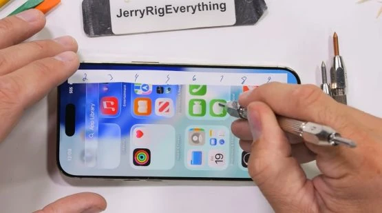 iPhone Air Durability Display Scratches Test 2