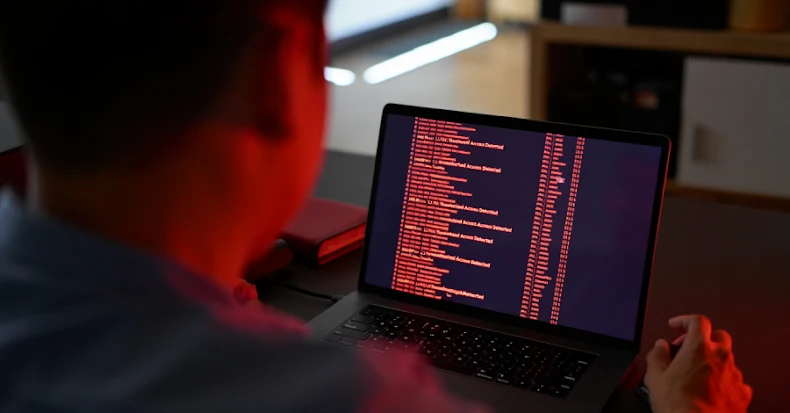 Smishing Triad gekoppeld aan 194.000 kwaadaardige domeinen in wereldwijde phishing-operatie