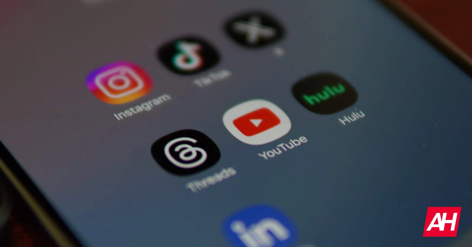 FBI-waarschuwing wijst op verborgen risico's bij het downloaden van Chinese mobiele apps